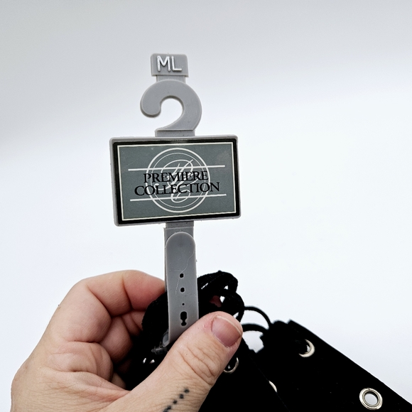 PREMIERE COLLECTION | grommet & fringe leather boho hippie belt - Picture 3 of 3